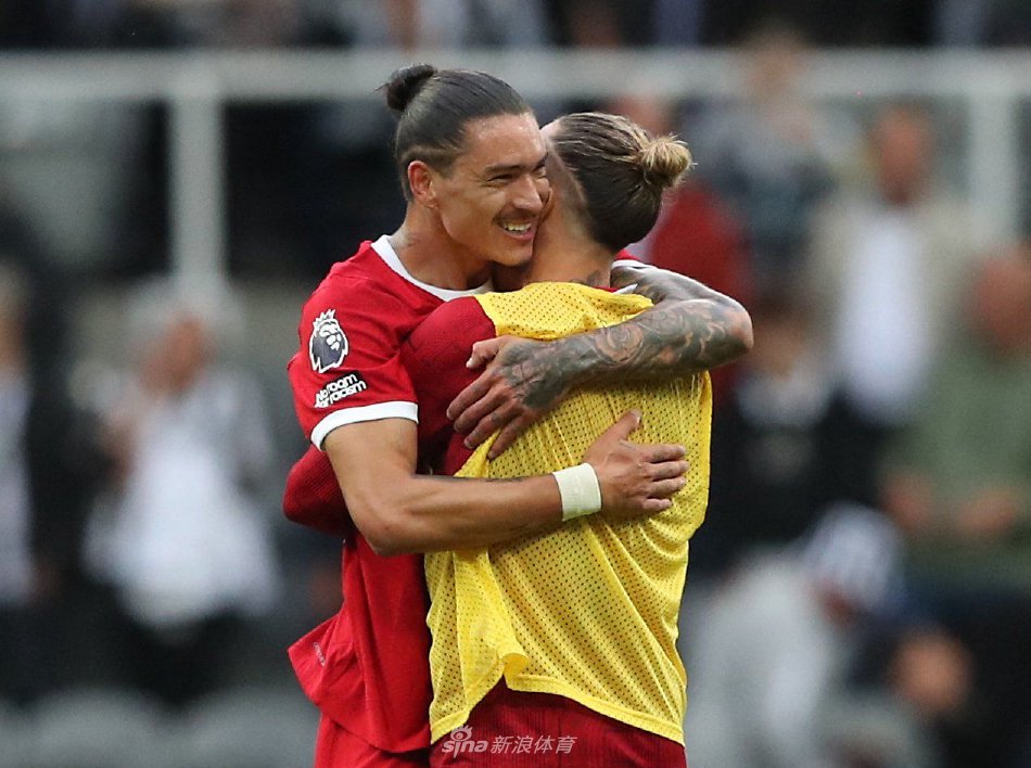 们通过引入 们通过引入